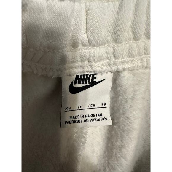 Nike Sweat Shorts Men's Size XS  White 6-inch Athletic Active Workout Drawstring - Picture 3 of 5
